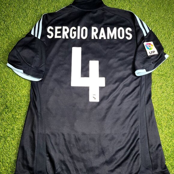 Ramos Real Madrid 2009 2010 Away Soccer Jersey Shirt L SKU# E84339 - Picture 1 of 8